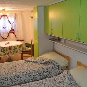 Studio Pod Lipom Apartman